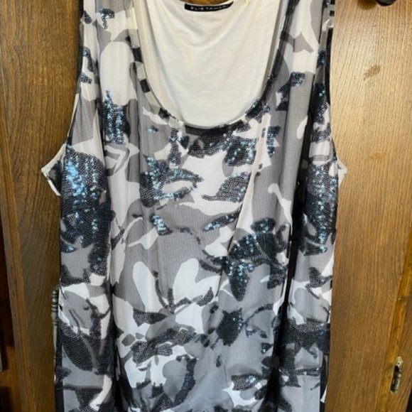 Elie Tahari - Picture 9 of 10